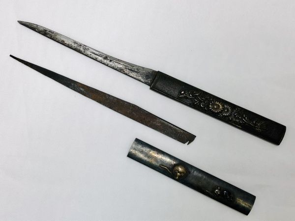 旧家蔵出 在銘 関重光 小柄他まとめて 鼠 菊紋 花押 法橋玉元蛍 新潟豪農の家から | 小紋 特選きものコレクション 氷川神社 ｜武蔵一宮 特選