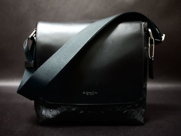 新品p700b COACH コーチ ショルダーバッグ チャールズ デボスド 