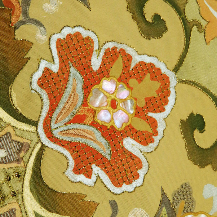 ★きもの北條★　特選　汕頭刺繍　スワトウ　螺鈿　引箔地　更紗文様　重厚華麗な刺繍の美　金　袋帯 A229-24 【中古】 スワトウ 卸問屋本決算SALE 総汕頭（スワトウ）刺繍 美品 特選 特選手加工染め手刺繍
