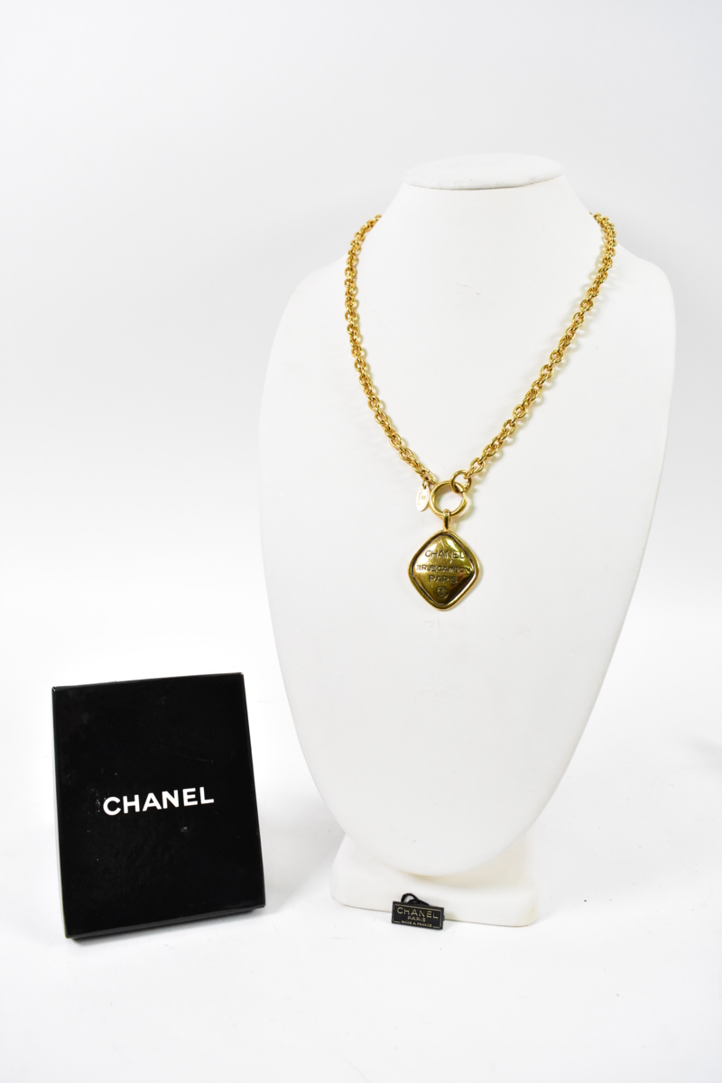 CHANEL シャネル ロゴ プレート ロングネックレス 31 5 19 シルバー