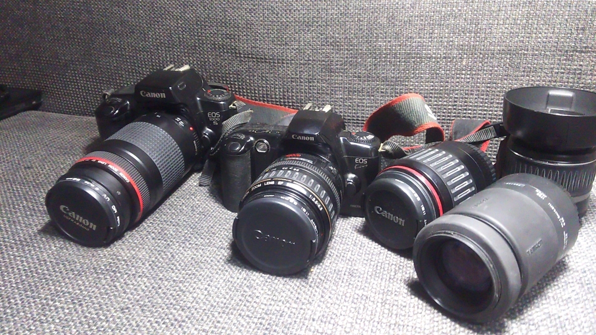 Canon EOS 1000S 本体 Tamronレンズ付 CANON キャノン☆カメラ EOS 1000 S☆EOS kiss レンズ ULTRASONIC 75