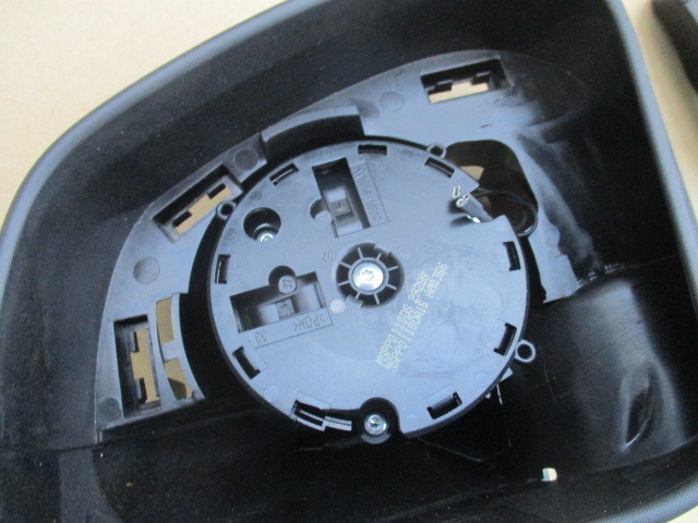 スマート純正 W453 SM453 4ドア 左ドアミラーフレーム ジャンク