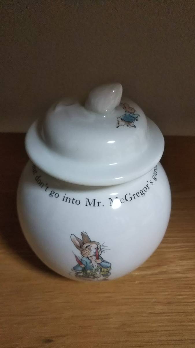 10149△有田焼 深川製磁 松鯉絵 花瓶 花器 花壺 つぼ 壺 華道 宮内庁