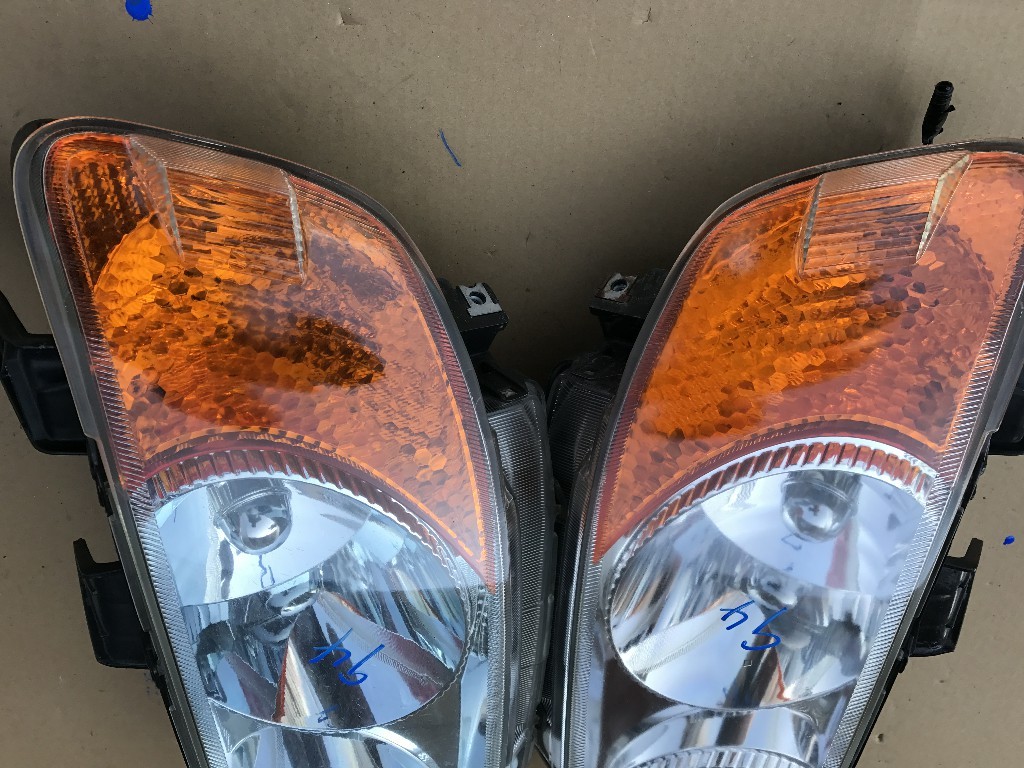 C9/ JB3/JB4ライフ ダンク純正ヘッドライト左右KOITO 100-22383 JB3