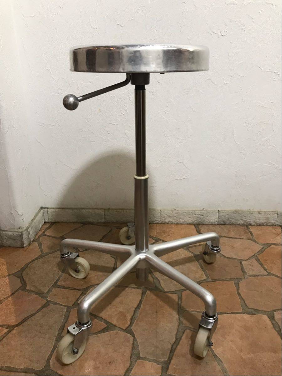 送料込み・即日発送】 タカラベルモント ペイシェントスツールDR-070