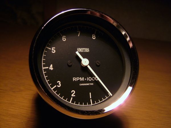 【驚きの破格値，本物保証】 スミス SMITHS 電子式タコメーター 80&Phi; 大森メーター製 ローバーミニ.ロードスター.スーパーセブン(タコメーター)｜売買されたオークション情報、yahooの商品情報をアーカイブ公開 - オーク タコメーター