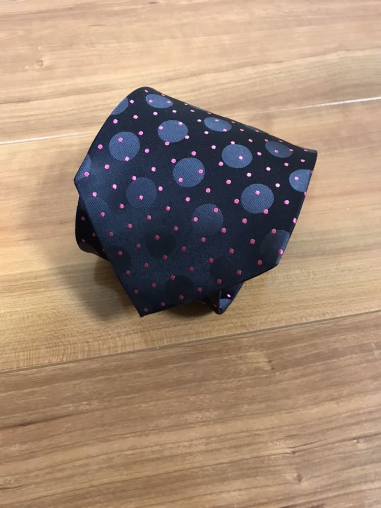 GUCCI グッチ ネクタイ 黒 GUCCI グッチ ネクタイ 黒 ソリッド bee刺繍