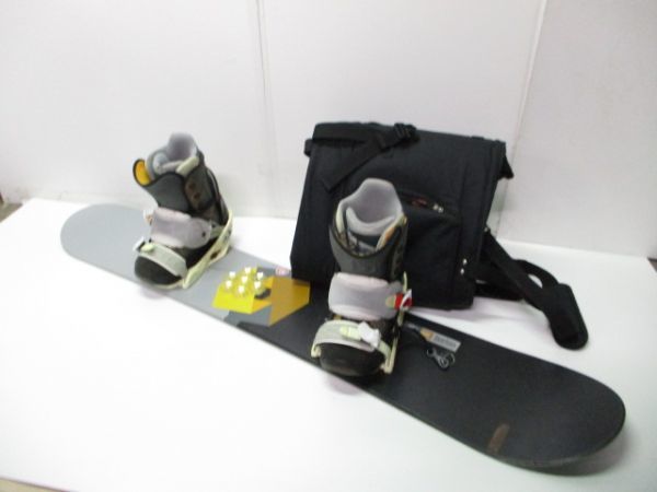 ★BURTON バートン スノーボード4点セット BURTON CLASH 147/FB 26.0cm/SYNCRO/ケース、リーシュコード付 A10304★