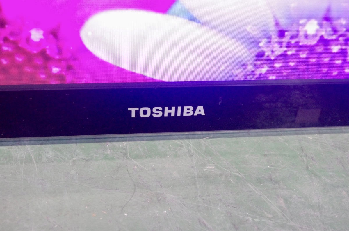 東芝 55インチ液晶テレビ REGZA 気持ちよく 55F1 2010年製