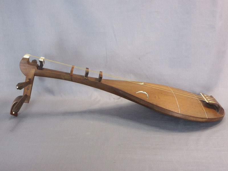 0110 琵琶 撥付 四弦四柱 和楽器 弦楽器 楽琵琶 木製 全長約94㎝