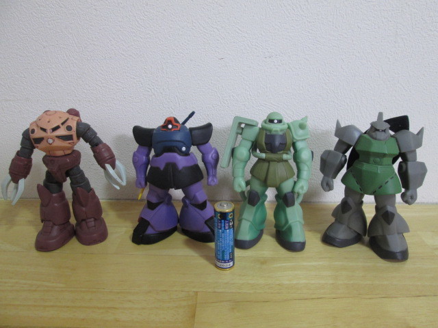 ガンダム ソフビ 3種類 ザク ドム ゲルググ おまけ シャア専用ズゴック 機動戦士ガンダム 売買されたオークション情報 Yahooの商品情報をアーカイブ公開 オークファン Aucfan Com