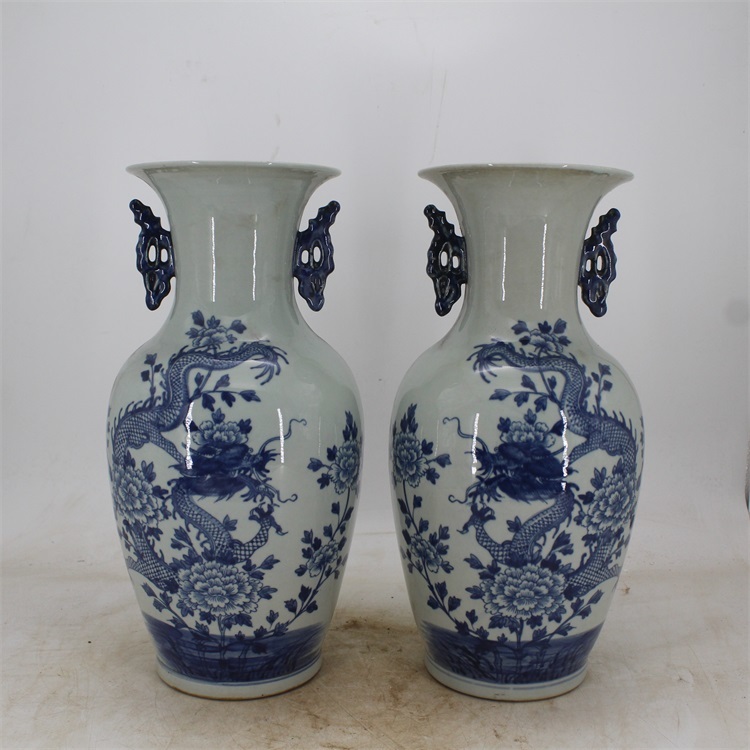 中国磁器 極上珍品 清 青花 ぼたんの龍紋 両耳瓶 一 花瓶 置き物 観賞