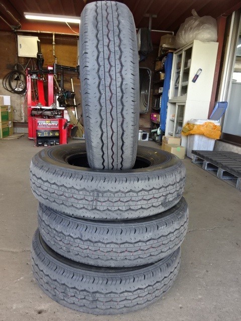 195/80R15 107/105L ブリヂストン ECOPIA RD-613 中古夏タイヤ 4本