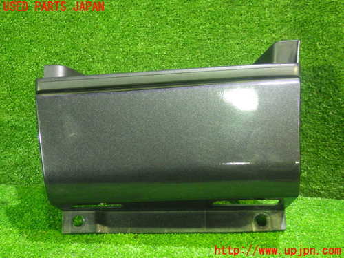 1UPJ-48171392]ハイエースバン200系　スーパーGL(TRH200V)左サイドステップ 中古