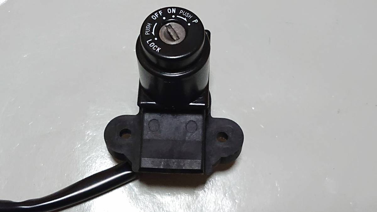 大サービス(^o^) Z400GP 純正中古分解整備済み キー セット スチッチカバーとキーは純正新品 その1 鍵しっぽ本舗