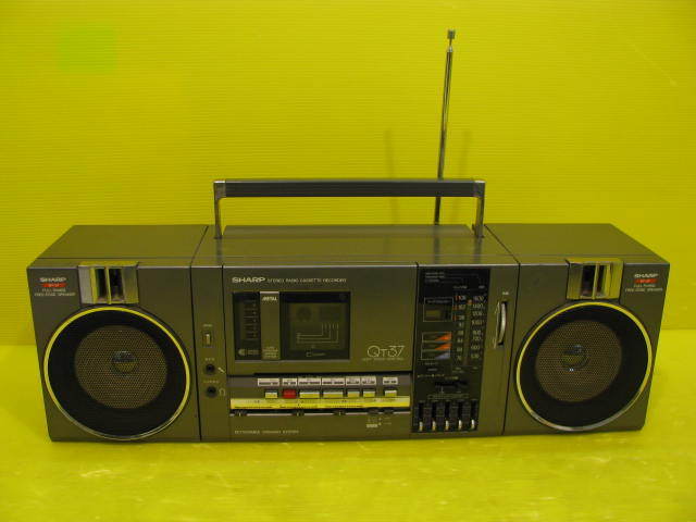 ジャンク M11929/ラジカセ/SHARP QT-37G SHARP ラジカセ QT-37 QT7-DX