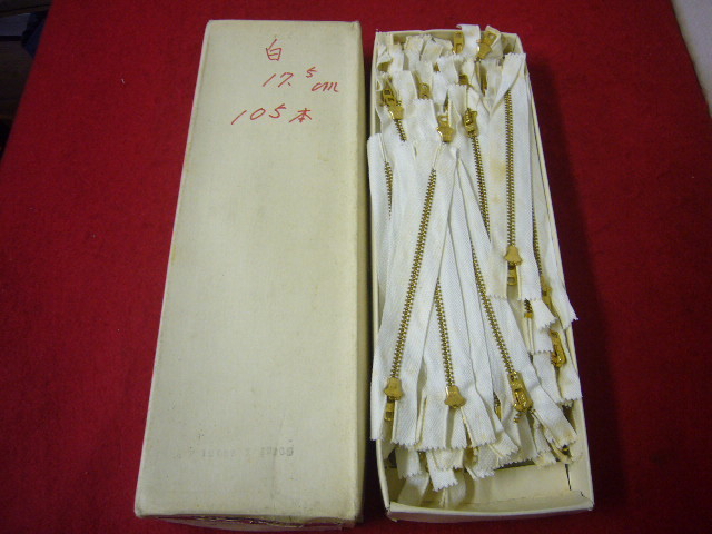 Vintage TALON DEAD STOCK ジッパー 白 105本 セット タロン デッドストック チャック 手芸 手作り 古着 ハトメ フックレス(雑貨)｜売買されたオークション情報、yahooの商品情報をアーカイブ公開 - オ その他
