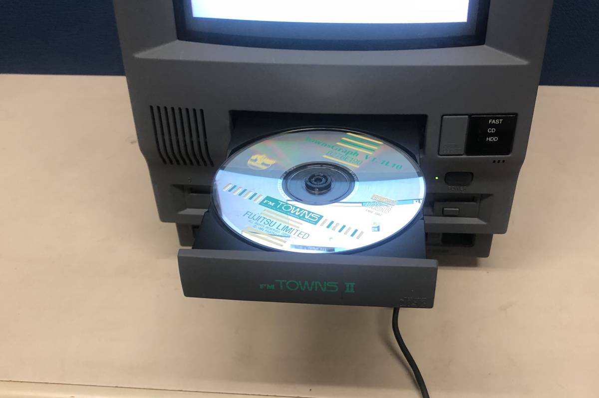 FM TOWNS Ⅱ FMTW2UG40 ほとんど使用された形跡ありませんがジャンク