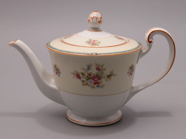 Z753. Noritake ノリタケ 昭和20～30年代 花柄 ティーセット カップ