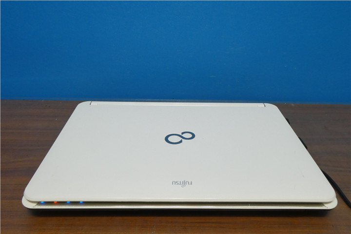 富士通 FMV LIFEBOOK AH56⁄C Core i5 2520M 2.5GHz 4GB 640GB 15.6型