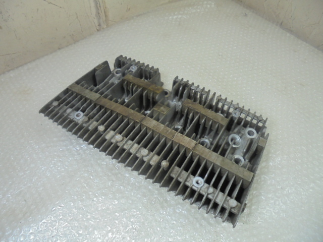 gt380 シリンダーヘッド　シリンダーセット GT380 シリンダーヘッド SUZUKI シリンダーヘッドGT380-097