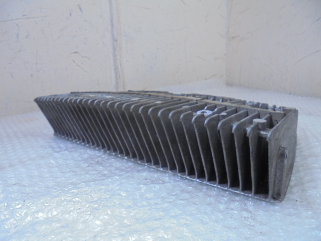 GT380 シリンダーヘッド SUZUKI シリンダーヘッドGT380-097