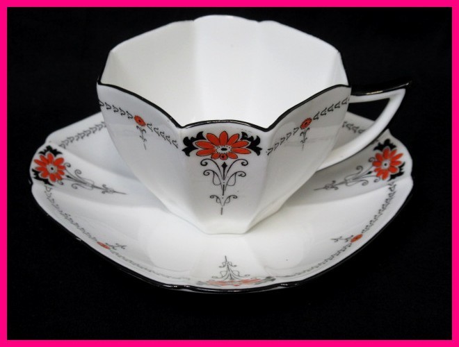 Red Shelley Daisy Rose a - Etsy and Vintage With Swag | Shape
