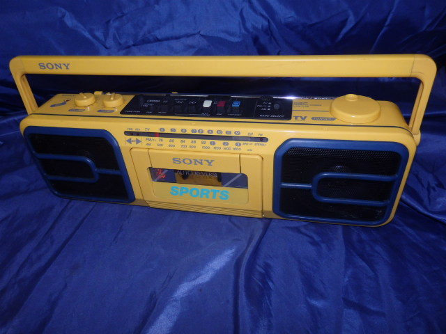 Sony - SONY SPORTS CFS-V75 動作品 Vintage 希少 ラジカセ イエロー