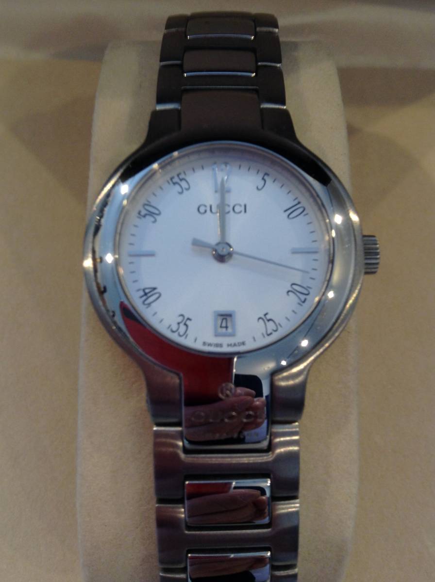 8905L SLK/STEEL/BRACELET GUCCI WATCH シルバー 白文字盤 YA089503 未使用品 長期保管 日本正規品 プライスタグ ジャンク品 8900L