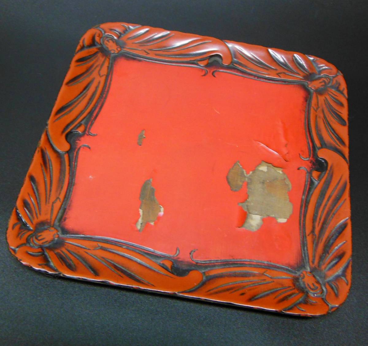 爆買い，人気セール 胡蝶文茶入飾盆 時代物 唐物 茶入 茶道具 茶席道具 四方盆 盆 漆芸 漆器 古玩 古美術 骨董 飾盆 茶入飾盆(盆)｜売買されたオークション情報、yahooの商品情報をアーカイブ公開 - オークファン 盆