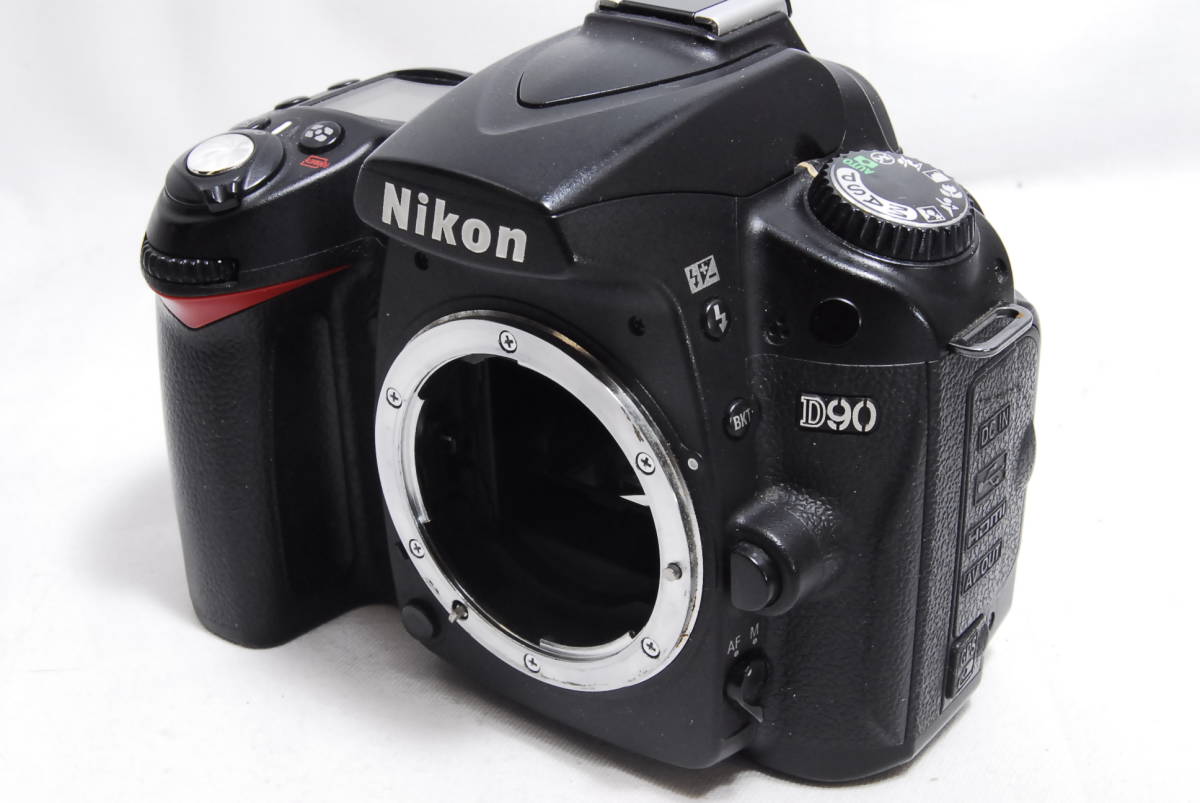 初心者にもやさしい Nikon ニコン D90 28-200mmズームレンズセット 標準から望遠 付属充実 元箱付 初期不良対応 【即決特典／SDカード2GB】