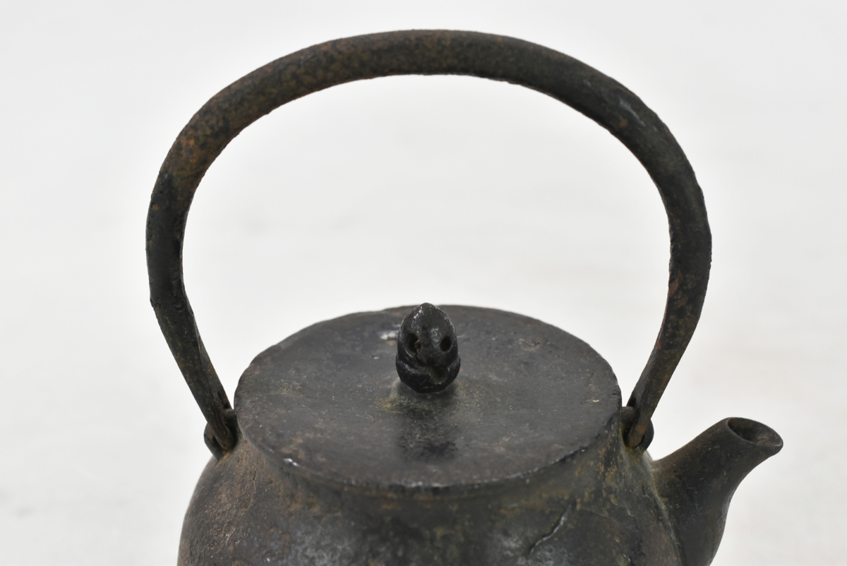 鉄瓶 茶道具 煎茶道具 時代物 鉄壺 - 三生蔵 中国古玩骨董 急須 在銘