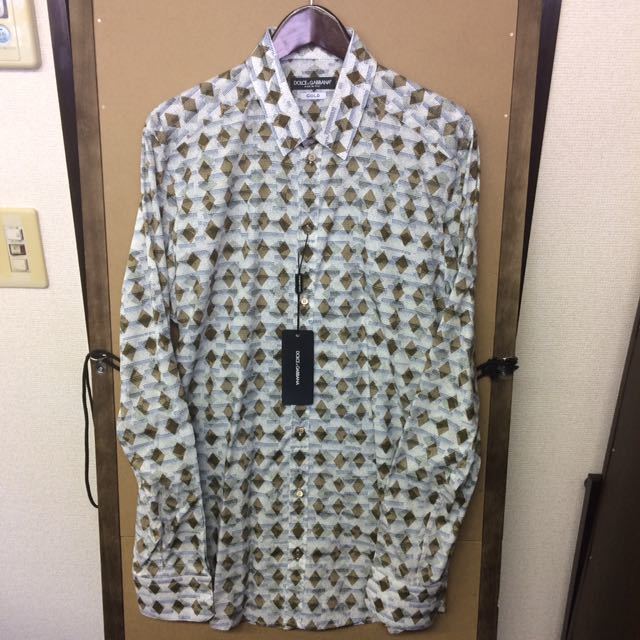 豊富な，定番 DOLCE&GABBANA 総柄シャツ 41/16 Lサイズ(41)｜売買されたオークション情報、yahooの商品情報をアーカイブ公開 - オークファン 男性用