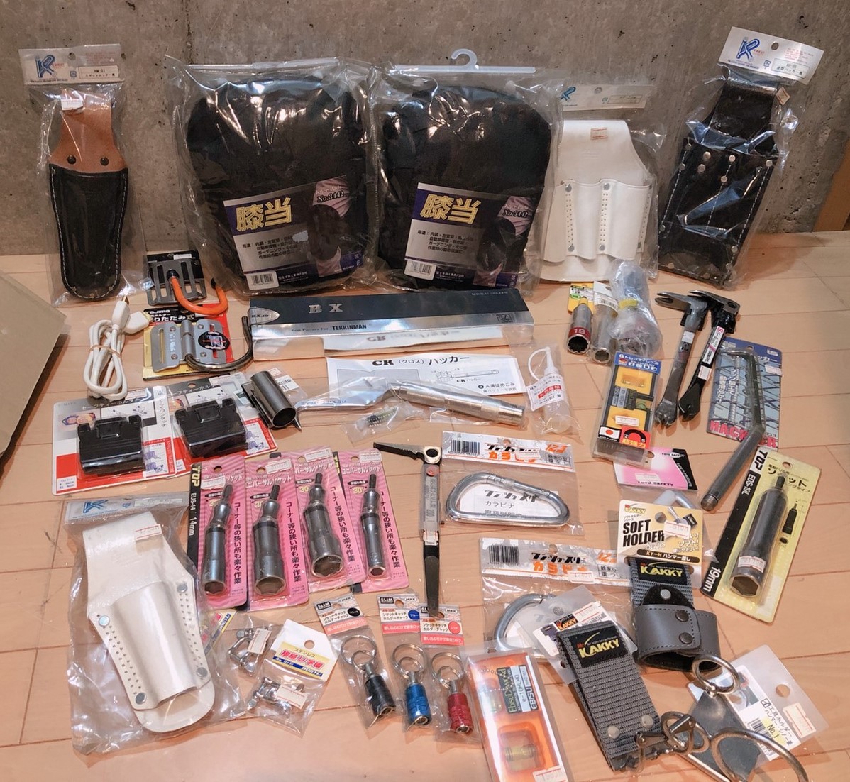【9月閉店セール！！】工具 大量 まとめ★ハンマーケース ソケット キャッチ Gトレンディレベル バール ハッカー 膝当 オイル DIY 9-2_1
