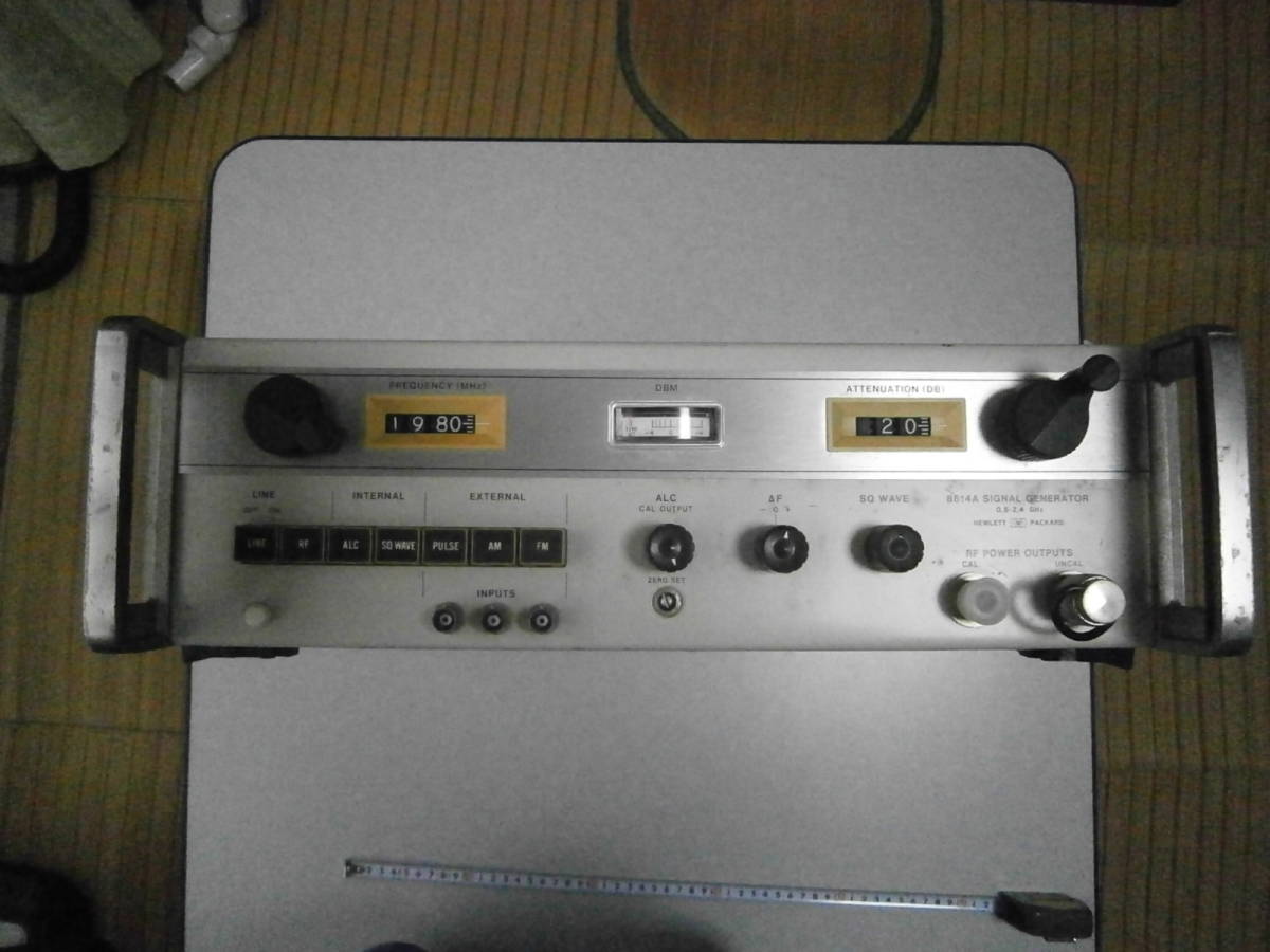 信号発生器　HP8614A ジャンク 940～2550MHz ジャンク