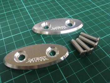 ミラーホールカバー M10 x 1.25 正ネジ （2個入り） NSR250Rに適合する