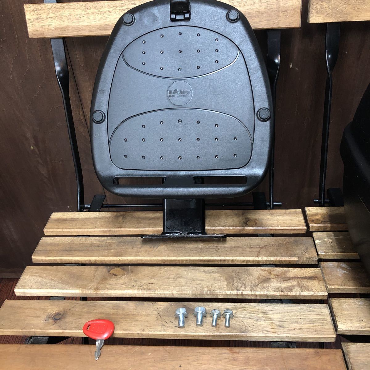 HONDA ダンク 用 GIVI BOX ボックス キャリア 取り付けベース 鍵一本 車体番号 AF74-100～ 現車から取り外し | ダンクにGIVIをを取り付けましょう！ ゼブログ!! - 価格.com 投稿詳細｜MOTOCLE