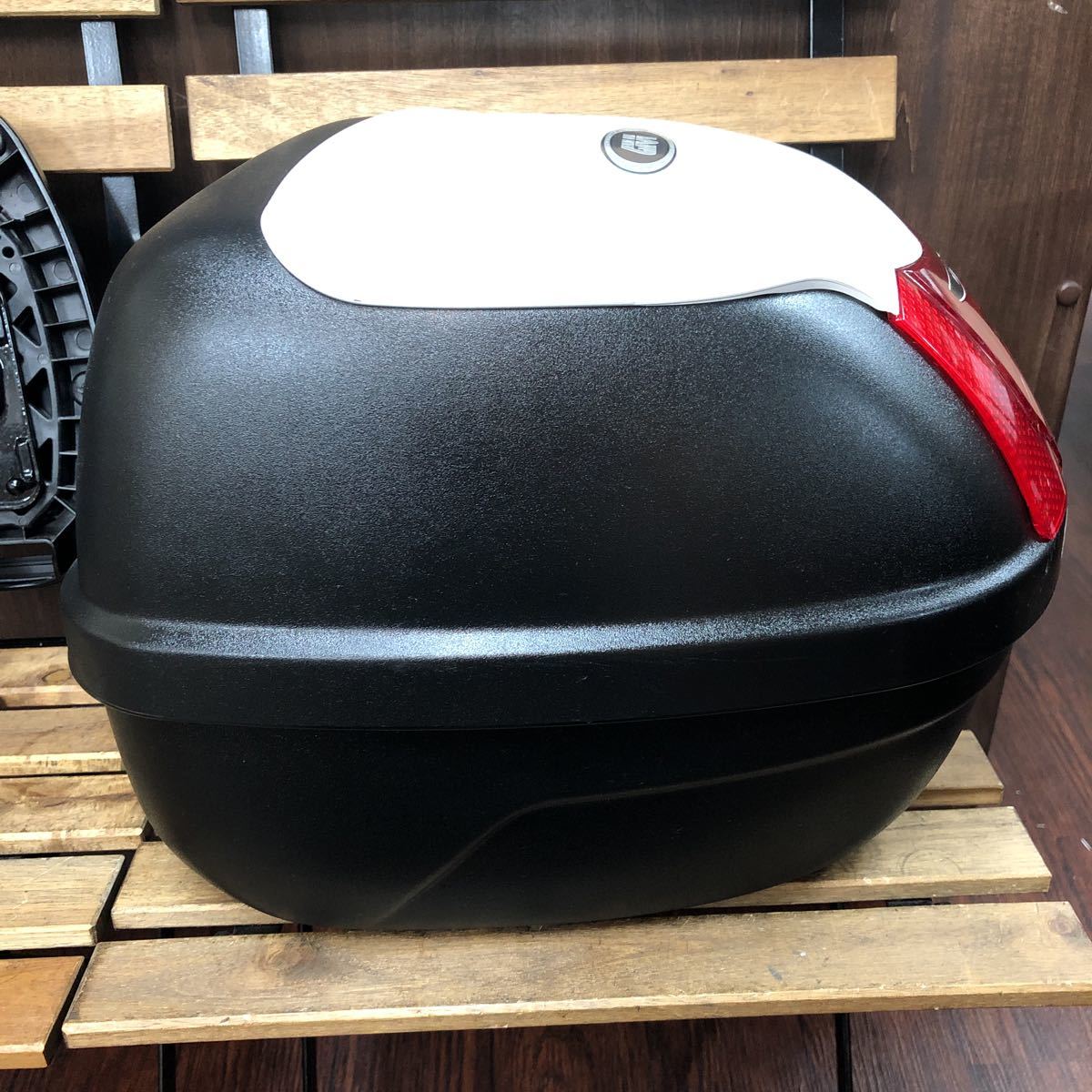 HONDA ダンク 用 GIVI BOX ボックス キャリア 取り付けベース 鍵一本 車体番号 AF74-100～ 現車から取り外し | ダンクにGIVIをを取り付けましょう！ ゼブログ!! - 価格.com 投稿詳細｜MOTOCLE