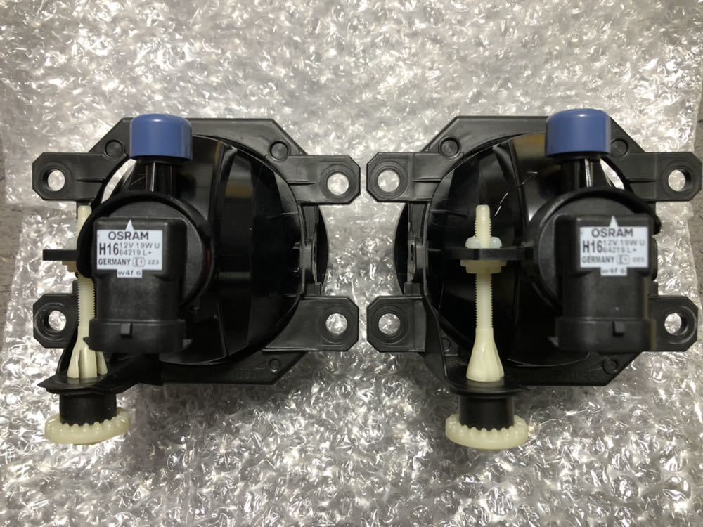 LA100S ダイハツ タント&frasl;ミラ&frasl;ウェイク(LA700S LA600S LA610S LA600S タント LA700S ウエイク LA100S ムーブ ダイハツ フォグランプ KOITO 小糸 ME102819 品番 SAE F 04 A045053 114-11697