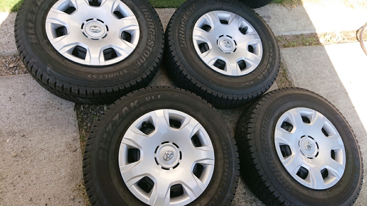 ハイエース純正ホイールタイヤ付き4本195/80R15 107/105N LT 15インチ 