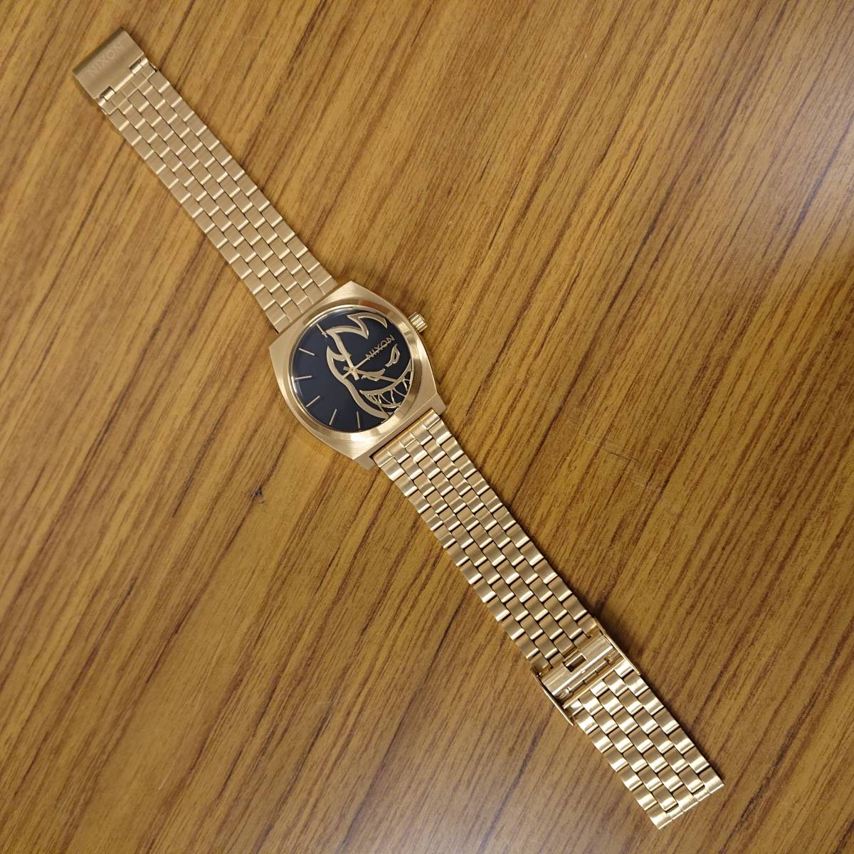 Nixon ニクソン ゴールド メンズ 腕時計 美品 新着 腕時計 美品 Nixon ニクソン ゴールド メンズ 腕時計 美品 新着 腕時計 美品