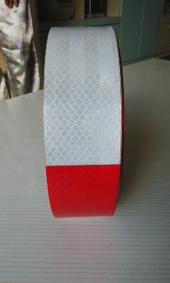 ホノグラム反射テープ紅白です。_1