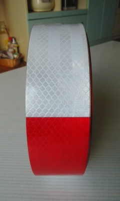 ホノグラム反射テープ紅白です。_3