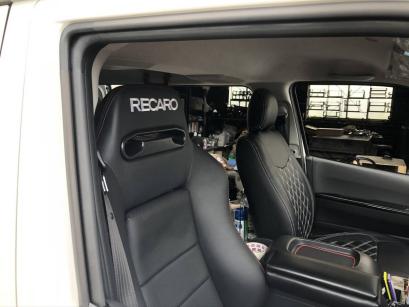 TOYOTAハイエース 200系 レカロシート用超ローダウンシートレール 工場 