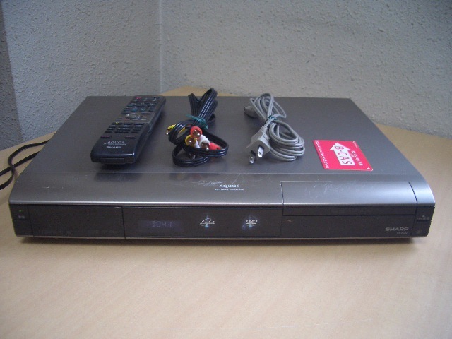 SHARP シャープ DV-AC82 AQUOS HDD搭載 DVDレコーダー「DV-AC82」D端子