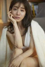 【未開封・未読・新品】田中みな実　写真集　「Sincerely yours…」_5