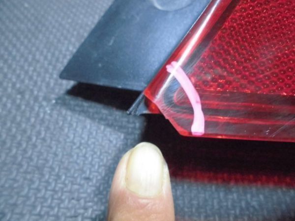 ★送料無料★1C159 フィット GK3 前期 右テールライト(E198)_2