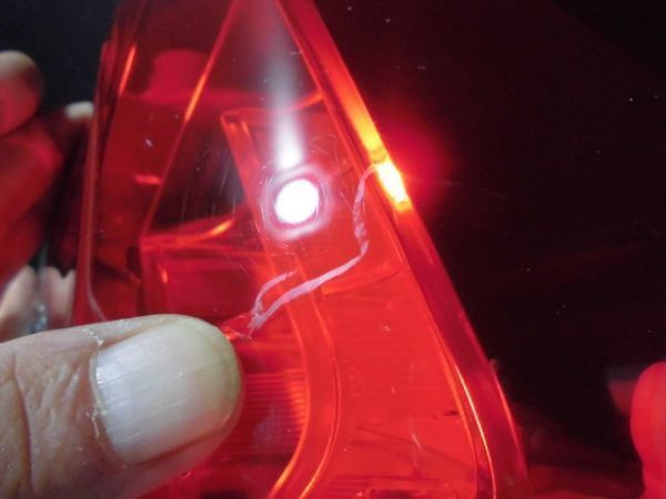 ★送料無料★1C159 フィット GK3 前期 右テールライト(E198)_4