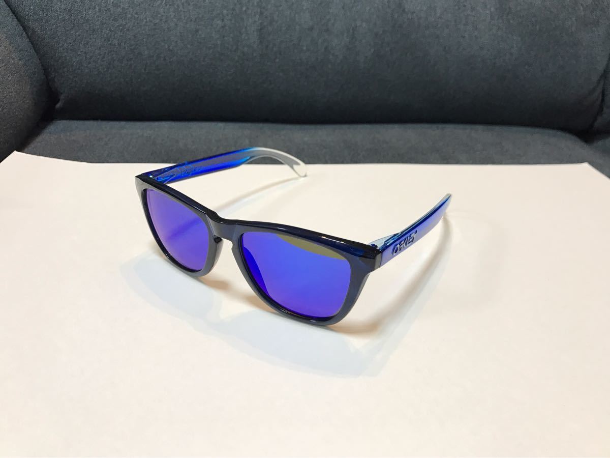 大人気，新品 1円スタート OAKLEY Frogskins オークリー フロッグスキン クリアー oakley サングラス(セル、プラスチックフレーム)｜売買されたオークション情報、yahooの商品情報をアーカイブ公開 - オークファ セル、プラスチックフレーム