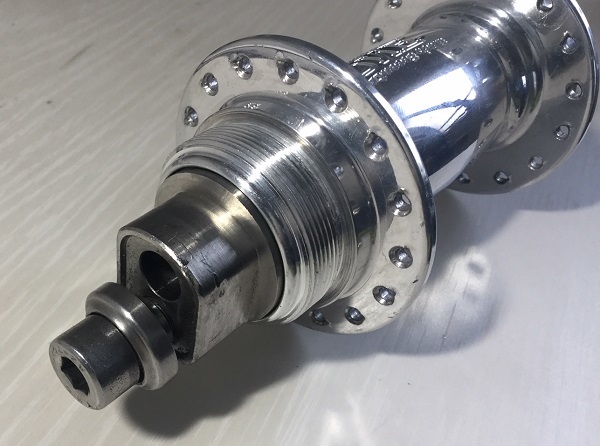 WHITE INDUSTRIES ホワイトインダストリーズ White &frasl; 「ホワイトインダストリーズ」 ENO クランク Industries Crank ホワイト SLV BOOST INDUSTRIES&frasl;ホワイインダストリーズ 165mm ヘッドセット[ZS-EC]